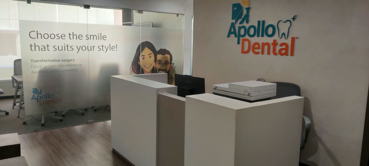 Apollo Dental clinic reception desk
